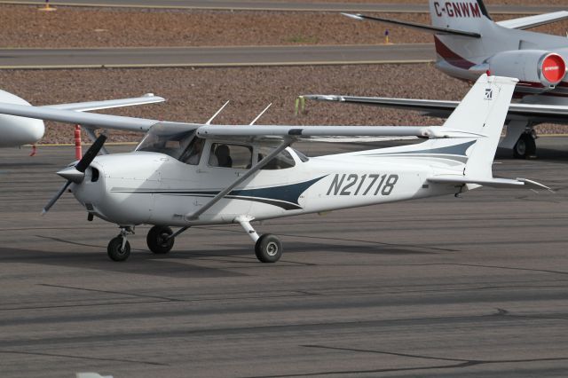 Cessna Skyhawk (N21718)