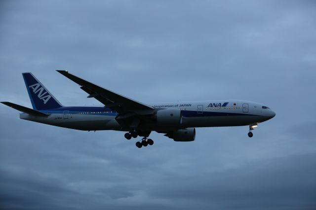 Boeing 777-200 (JA745A) - 27 August 2015:HND-HKD.