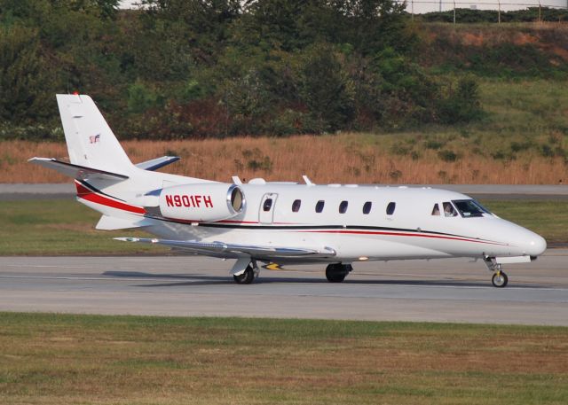 Cessna Citation Excel/XLS (N901FH) - CCBCC OPERATIONS LLC (Coca-Cola Bottling Co. Consolidated) / Rolling 18C - 10/20/10