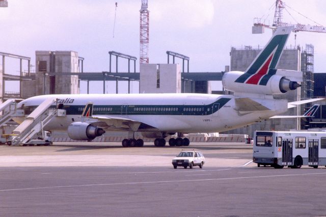 Boeing MD-11 (I-DUPO) - April 1994 at Rome