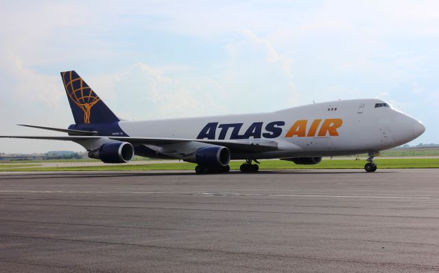 Boeing 747-400 (N497MC) - Coming onto the cargo ramp at Huntsville International