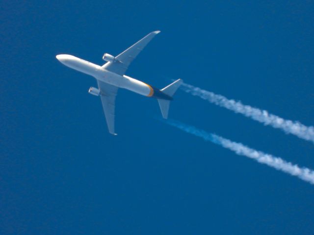 BOEING 767-300 (N337UP) - UPS2892br /SDF-ABQbr /11/22/21