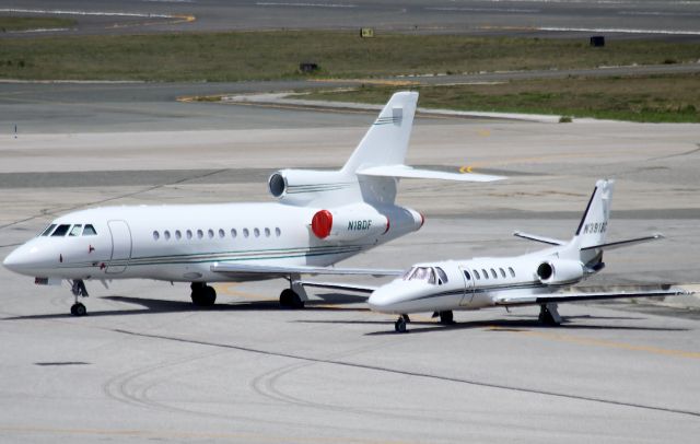 Dassault Falcon 900 (N18DF)