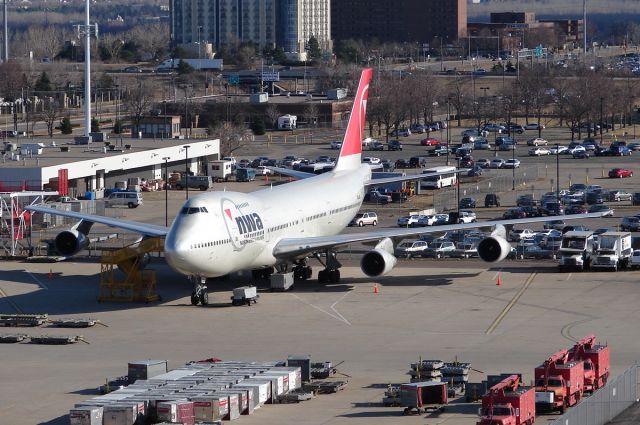 Boeing 747-200 (N624US)