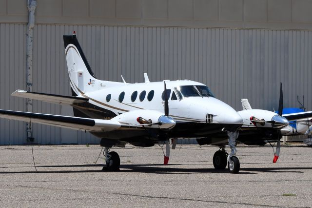 Beechcraft King Air 90 (N90TJ)