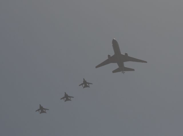 83-0081 — - ARRIVAL of McDonnell Douglas KC-10A Extender with 3 PANAVIA TORNADO USAF of the German army