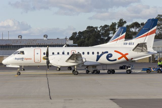 Saab 340 (VH-REX) - Regional Express Airlines (VH-REX) Saab 340B at Wagga Wagga Airport.