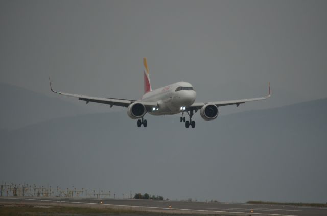 Airbus A320 (EC-MXU) - EC-MXU Ready To Landing At LEVX From LEMD. 24-10-2021