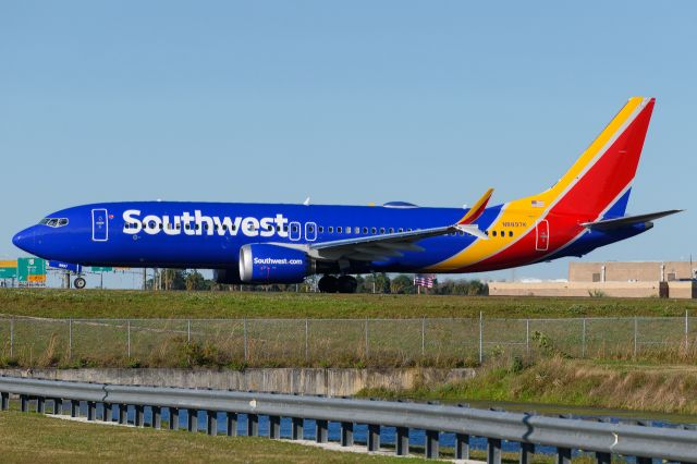 Boeing 737 MAX 8 (N8897K)