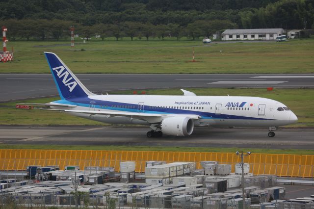 Boeing 787-8 (JA828A)