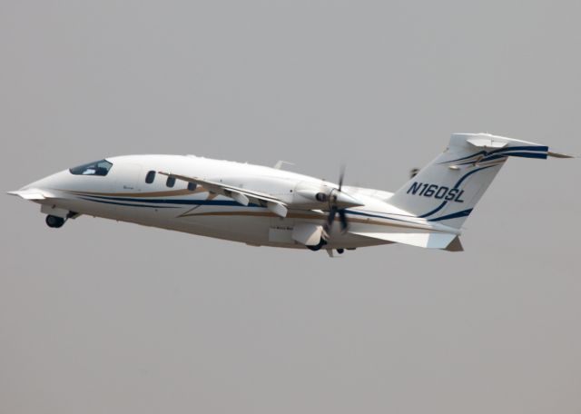 Piaggio P.180 Avanti (N160SL) - Departure RW 06.