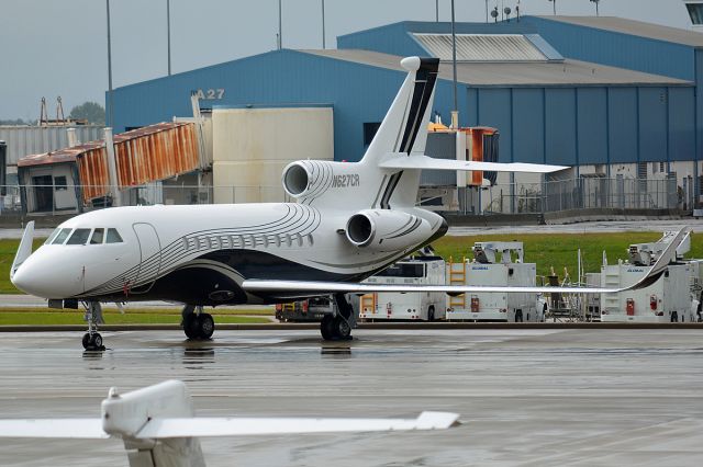 Dassault Falcon 900 (N627CR)