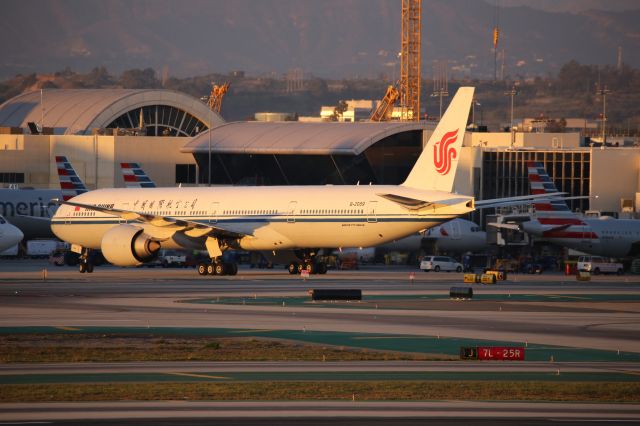 BOEING 777-300ER (B-2089)