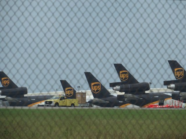 Boeing MD-11 (N295UP) - 5 UPS Planes at the WorldPort in Louisville