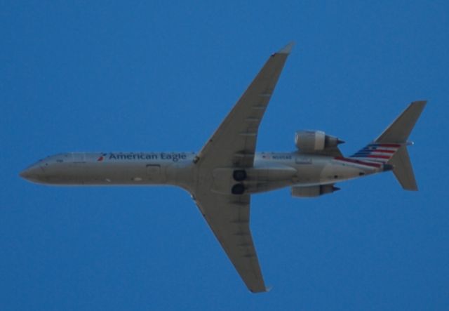 Canadair Regional Jet CRJ-700 (N505AE) - On approach runway 1