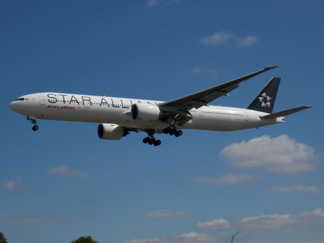 BOEING 777-300 (VT-ALJ)