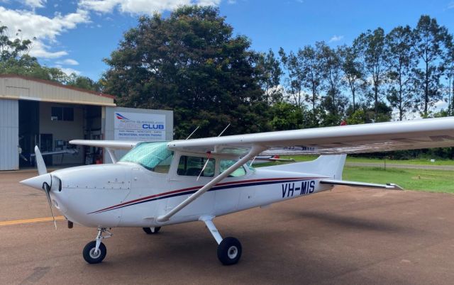 Cessna Skyhawk (VH-MIS)