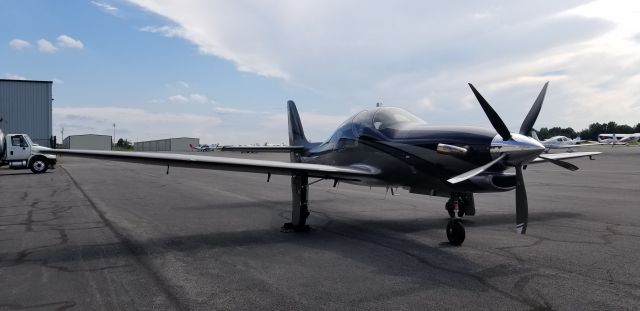 Lancair Evolution (N725VB)