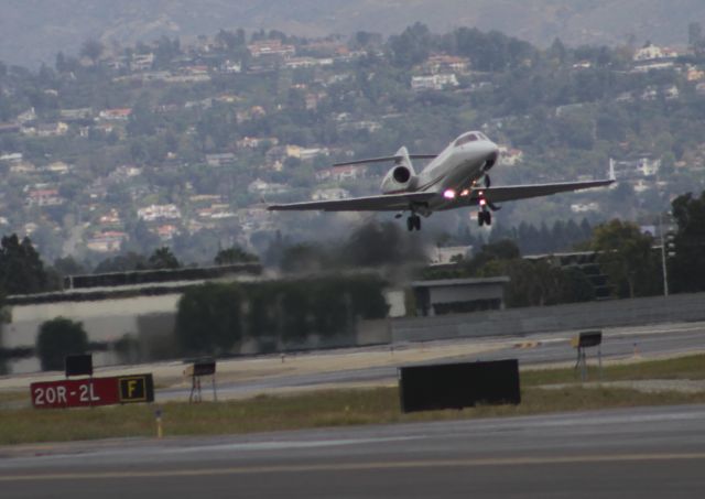 Learjet 40 (N288AS)