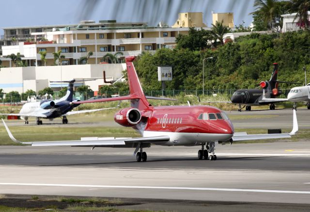 Dassault Falcon 20 (N383MH) - N383MH landing at TNCM.