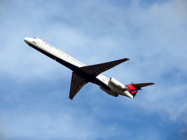 McDonnell Douglas MD-88 (N963DL)