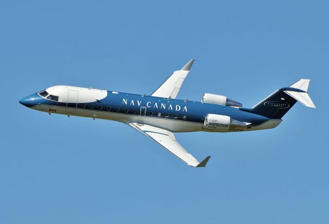 Canadair Challenger (C-GFIO)