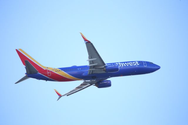 Boeing 737-800 (N8519R)