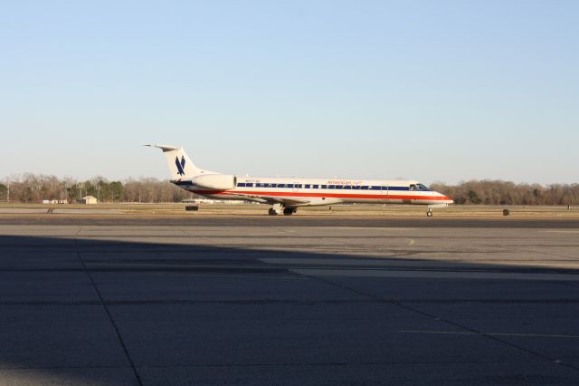 Embraer ERJ-145 (N607AE) - Notice the all blue eagle.