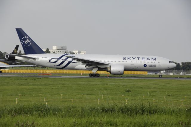 Boeing 777-200 (B-2056) - Depature at Narita Intl Airport R/W16R on 2012/07/28 Sky Team c/s