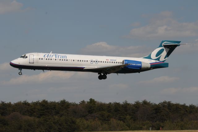 Boeing 717-200 (N955AT)