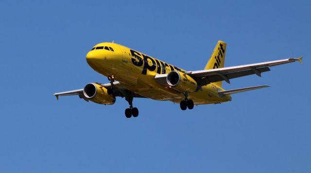 Airbus A319 (N517NK) - On final is this 2006 Spirit Airlines Airbus A319-132 in the Summer of 2020.