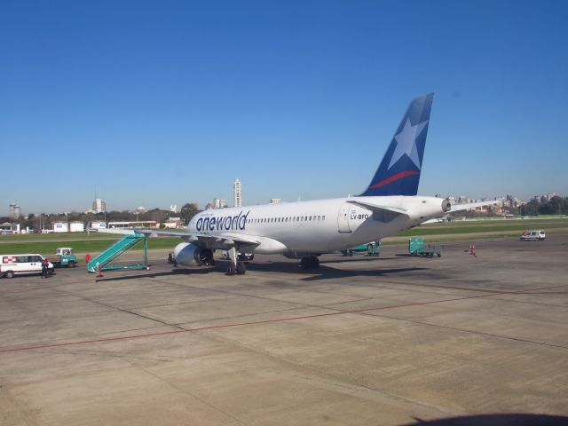 Airbus A320 (LV-BFO) - SPECIAL ONEWORLD CS