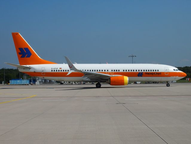 Boeing 737-800 (D-ATUF)