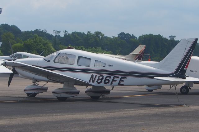 Piper Cherokee (N86FE)