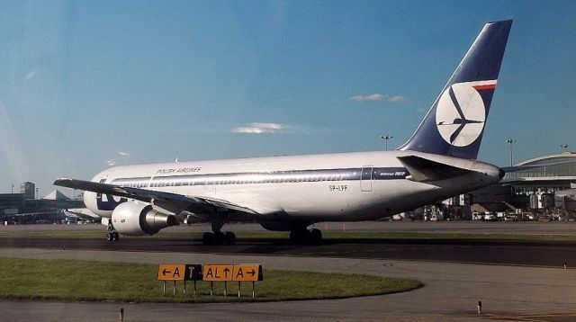 SP-LPF — - Pearson Airport. July 18th, 2009.