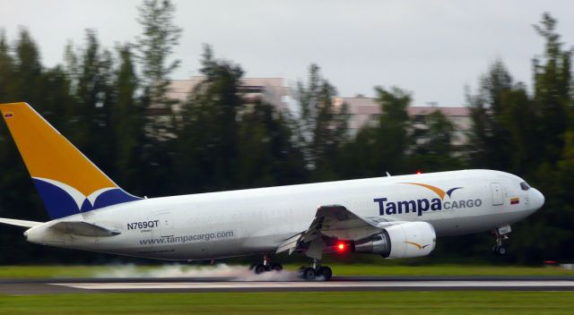 BOEING 767-200 (N769QT)