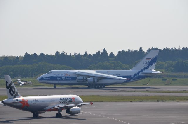 Antonov An-12 (RA-82042)