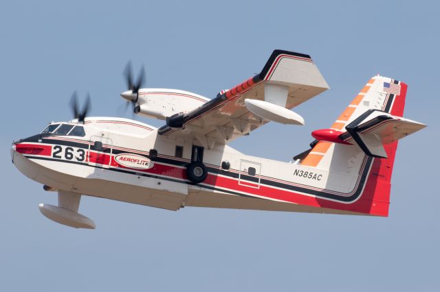 Canadair CL-415 SuperScooper (N385AC)