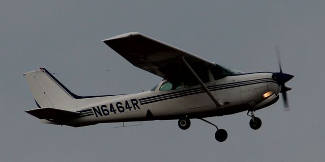 Cessna Cutlass RG (N6464R) - Departing rwy 09 on 12/19/2012...