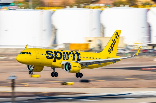 Airbus A320neo (N967NK) - A Spirit Airlines A320 neo landing at PHX on 2/28/23. Taken with a Canon R7 and Canon EF 100-400 L ii lens.