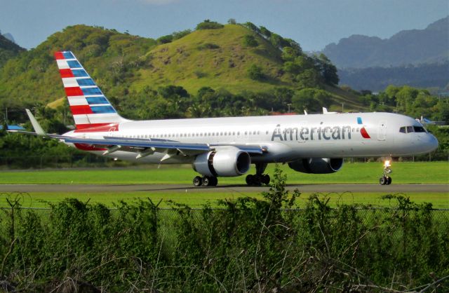 Boeing 757-200 (N190AA)