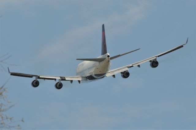 Boeing 747-400 (N662US)