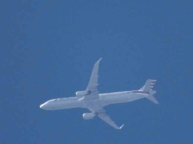 Airbus A321 (N131NN)