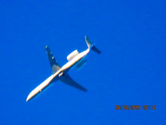 Embraer ERJ-145 (N14904)