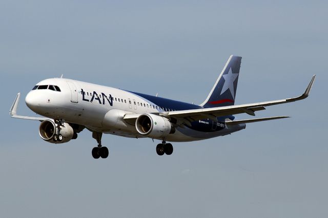 Airbus A320 (CC-BFX)