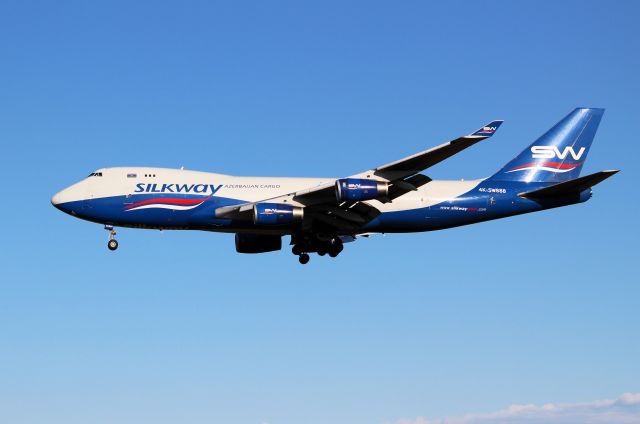Boeing 747-400 (4K-SW888)