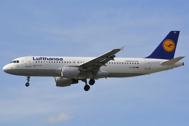 Airbus A320 (D-AIQW)