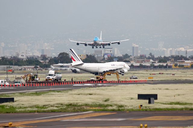 Boeing 747-400 (F-GITE)