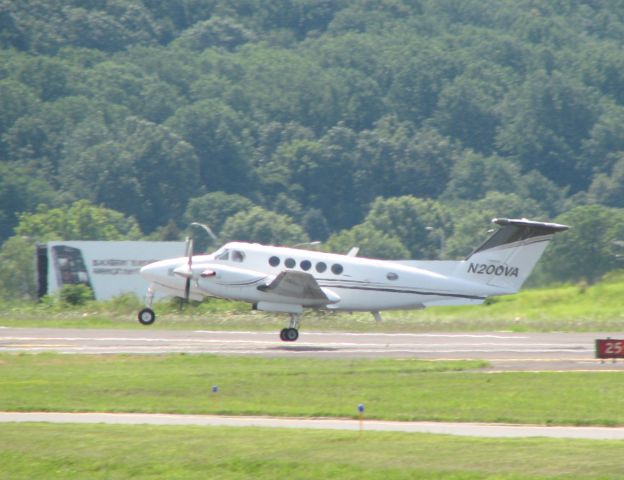 Beechcraft Super King Air 200 (N200VA) - at Queen City