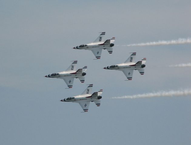 Lockheed F-16 Fighting Falcon — - At Thunder Over The Boardwalk Air Show at Atlantic City, 2009.